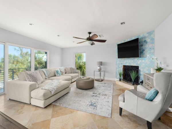 Luxurious Casey Key Vacation Rental - Beachfront Home 6-Bedroom