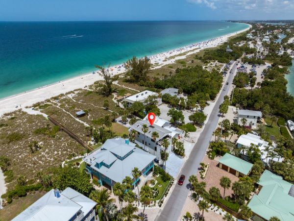 Luxurious Casey Key Vacation Rental - Beachfront Home 6-Bedroom