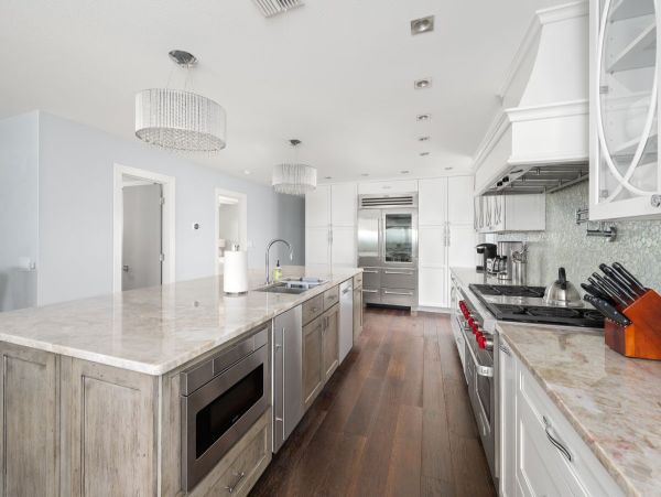 Luxurious Casey Key Vacation Rental - Beachfront Home 6-Bedroom