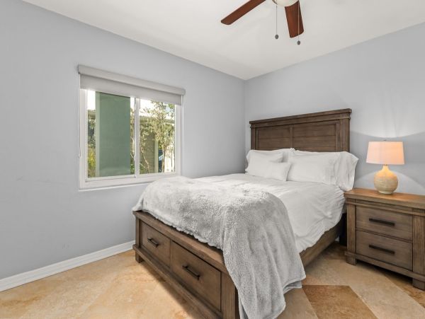 Luxurious Casey Key Vacation Rental - Beachfront Home 6-Bedroom