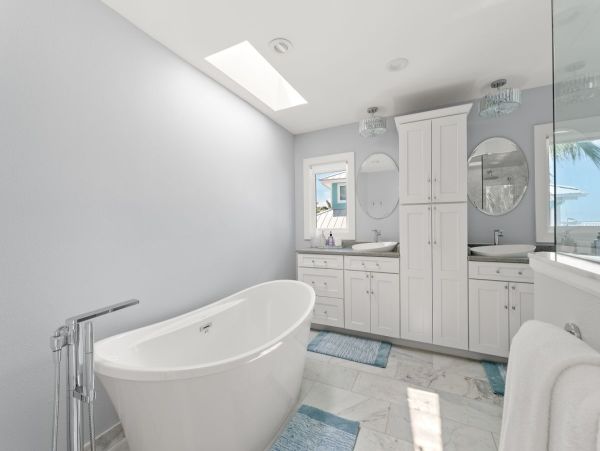 Luxurious Casey Key Vacation Rental - Beachfront Home 6-Bedroom
