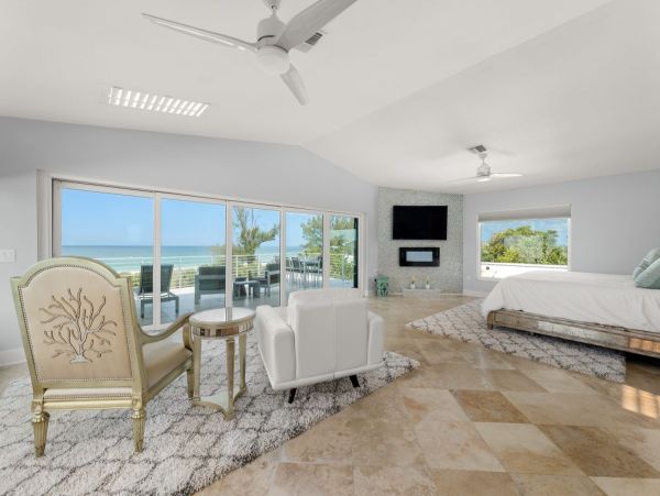 Luxurious Casey Key Vacation Rental - Beachfront Home 6-Bedroom