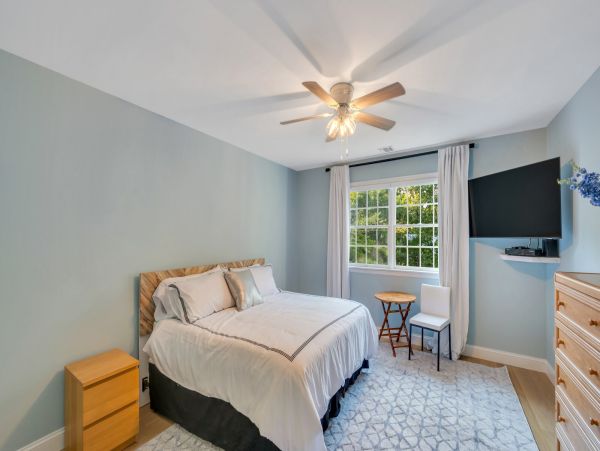 Sag Harbor Luxury Vacation Rental - Hamptons Retreat with Pool & Courts