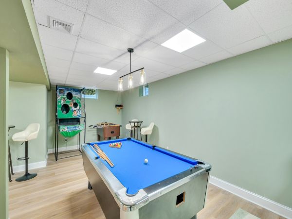 Sag Harbor Luxury Vacation Rental - Hamptons Retreat with Pool & Courts