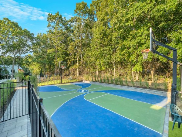 Sag Harbor Luxury Vacation Rental - Hamptons Retreat with Pool & Courts
