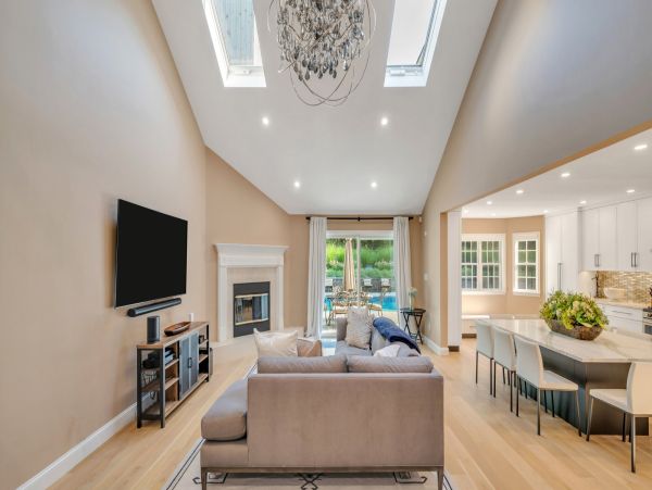 Sag Harbor Luxury Vacation Rental - Hamptons Retreat with Pool & Courts