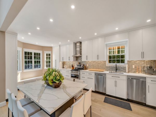 Sag Harbor Luxury Vacation Rental - Hamptons Retreat with Pool & Courts
