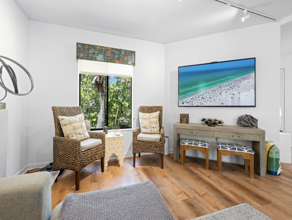 Siesta Key Beach Vacation Condo On Beach Three Bedrooms Walk to Village