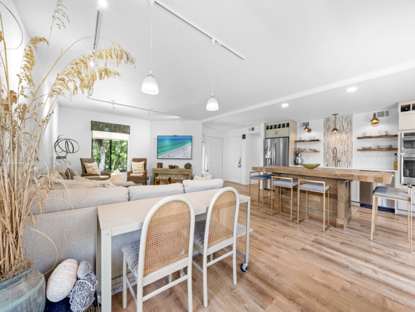 Siesta Key Beach Vacation Condo On Beach Three Bedrooms Walk to Village