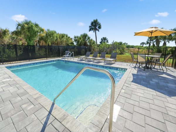 Siesta Key Beach Vacation Condo On Beach Three Bedrooms Walk to Village