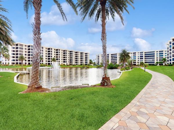Siesta Key Beachfront Condo Rental - Luxury Penthouse with Panoramic Views