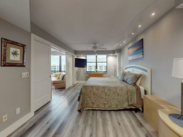 Siesta Key Beachfront Condo Rental - Luxury Penthouse with Panoramic Views