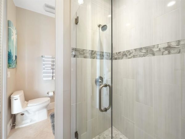 Luxury Waterfront Property in Longboat Key - Your Dream Home Awaits