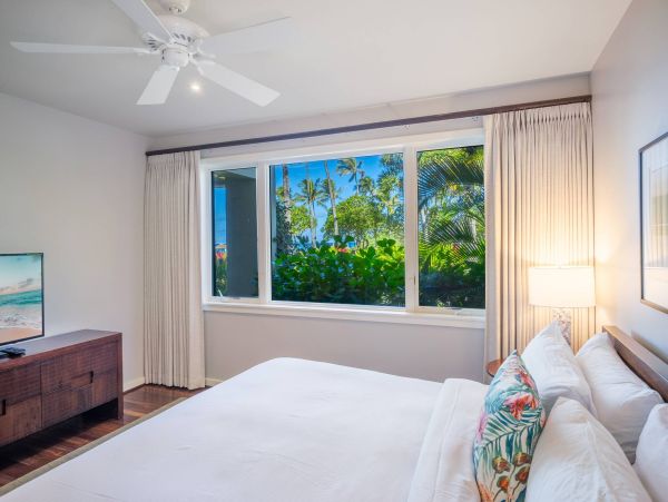 Oahu Three Bedroom Rental Pool Views Ocean, Beach