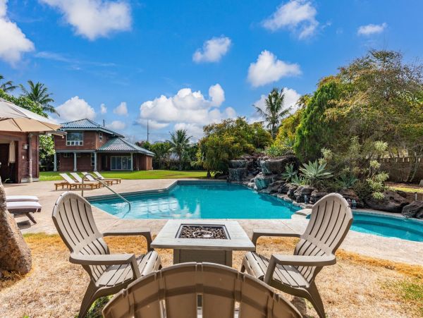 Waianae Beachfront Monthly Rental – Authentic Oahu Vacation Estate