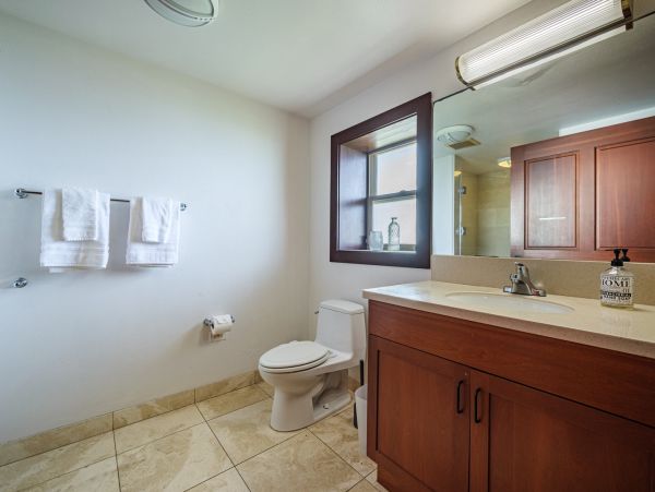 Waianae Beachfront Monthly Rental – Authentic Oahu Vacation Estate