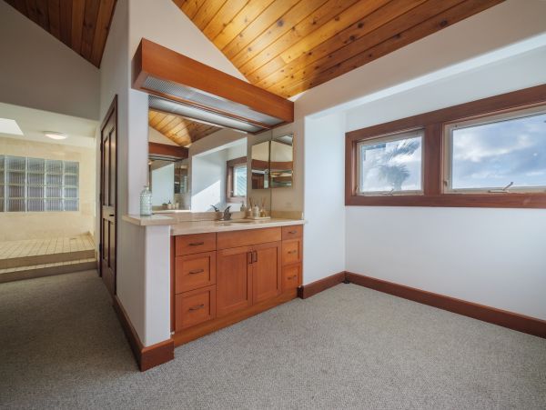 Waianae Beachfront Monthly Rental – Authentic Oahu Vacation Estate