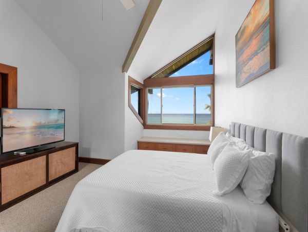 Waianae Beachfront Monthly Rental – Authentic Oahu Vacation Estate