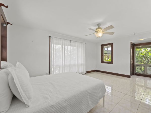Waianae Beachfront Monthly Rental – Authentic Oahu Vacation Estate