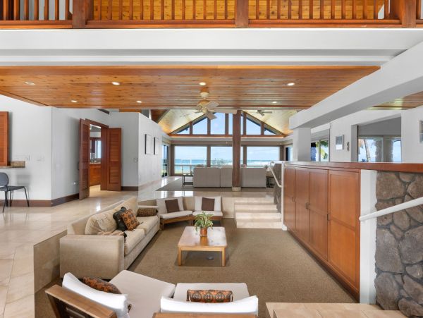 Waianae Beachfront Monthly Rental – Authentic Oahu Vacation Estate
