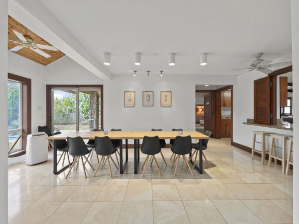 Waianae Beachfront Monthly Rental – Authentic Oahu Vacation Estate