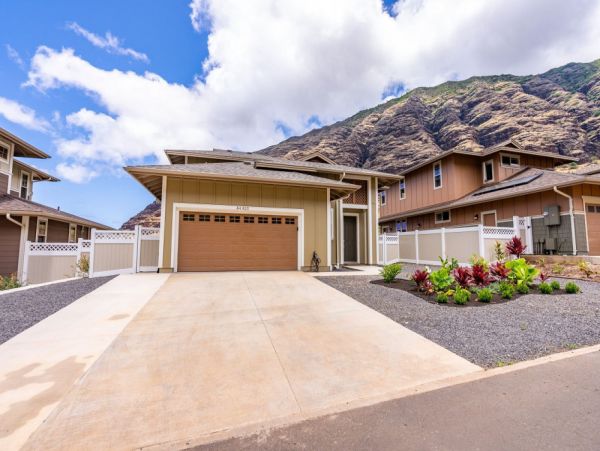 Waianae Vacation Rental – Makaha Valley Luxury Homes for Group Getaways