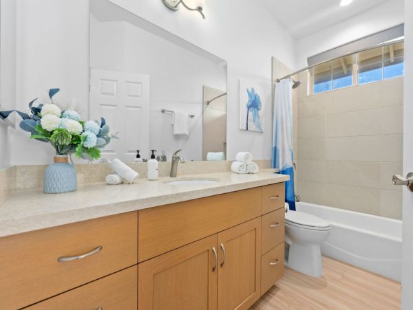 Waianae Vacation Rental – Makaha Valley Luxury Homes for Group Getaways