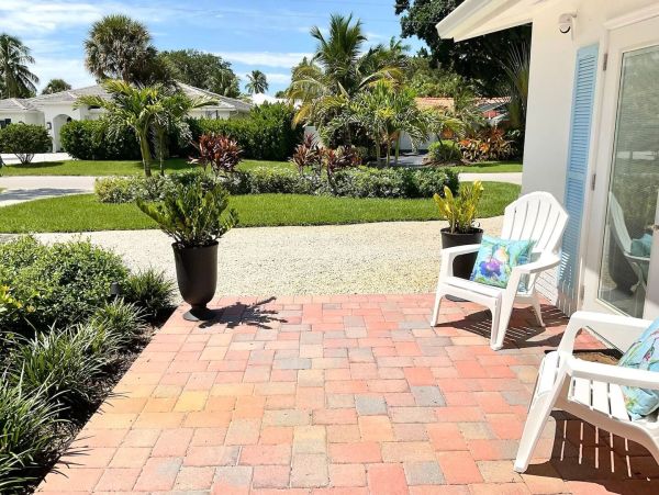 Luxurious Coasal Retreat in Naples - 3-Bedroom, Private Pool