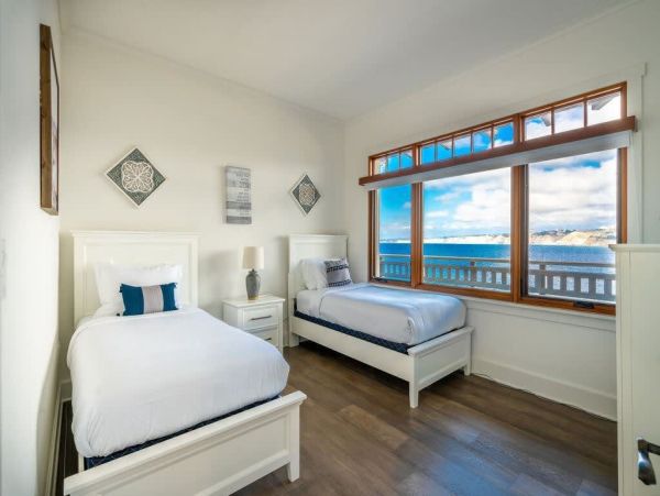 La Jolla Oceanfront Vacation Rental - San Diego Beachfront Luxury Home