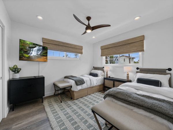La Jolla Vacation Rental Homes with Five Bedrooms Beach- Luxury!