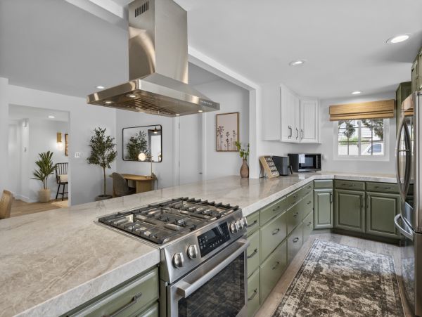 La Jolla Vacation Rental Homes with Five Bedrooms Beach- Luxury!