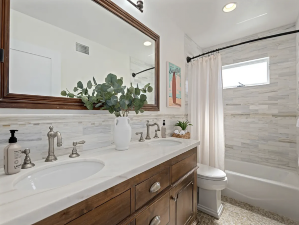 Santa Barbara Five Bedroom Vacation Rental Home Walk to Beach