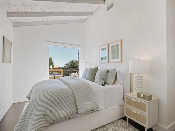 Santa Barbara Five Bedroom Vacation Rental Home Walk to Beach
