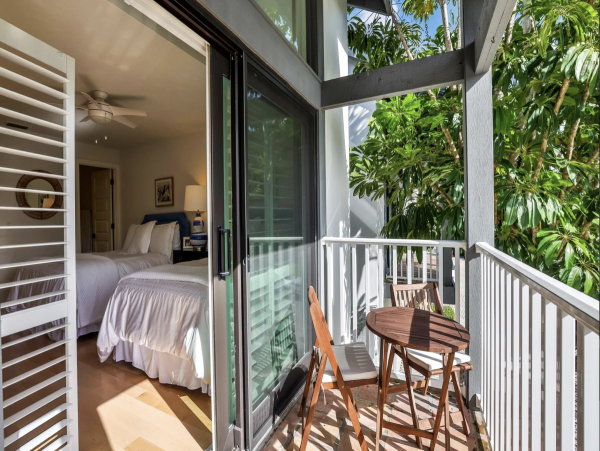 Longboat Key Beach House on Beach Private Pool Three Bedrooms
