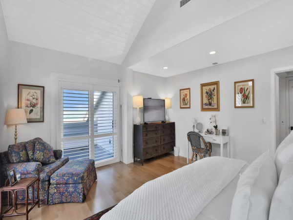Longboat Key Beach House on Beach Private Pool Three Bedrooms