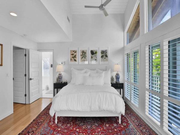 Longboat Key Beach House on Beach Private Pool Three Bedrooms