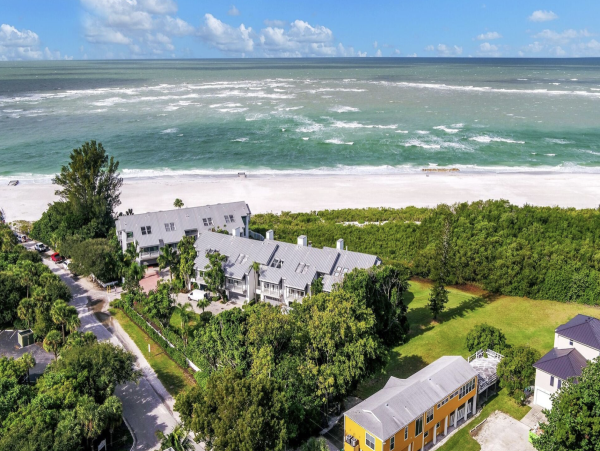 Longboat Key Beach House on Beach Private Pool Three Bedrooms