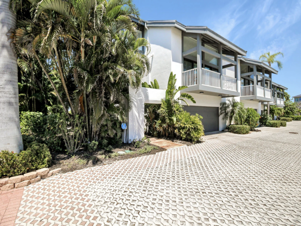 Longboat Key Beach House on Beach Private Pool Three Bedrooms