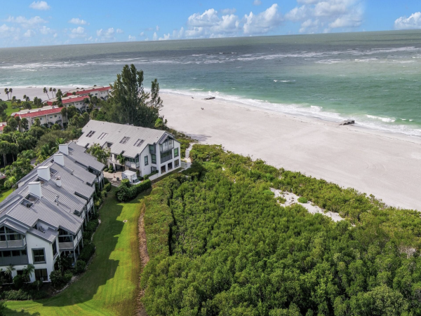 Longboat Key Beach House on Beach Private Pool Three Bedrooms