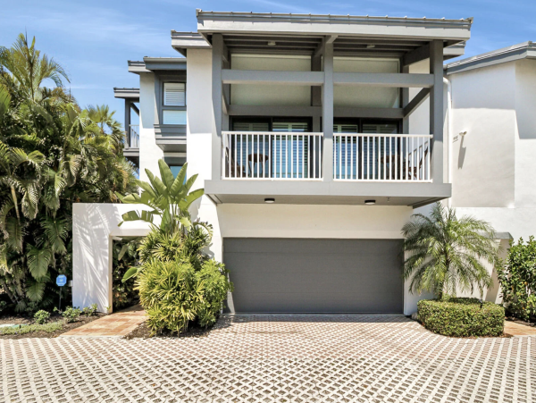 Longboat Key Beach House on Beach Private Pool Three Bedrooms