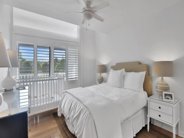 Longboat Key Beach House on Beach Private Pool Three Bedrooms