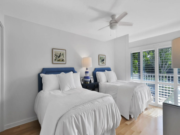 Longboat Key Beach House on Beach Private Pool Three Bedrooms