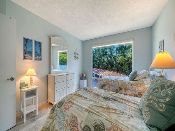 Longboat Key Beachfront Rental - Partial Gulf View Condo