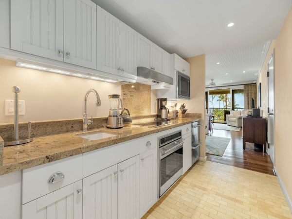 Luxury Oceanfront Villa in Kahuku, Oahu