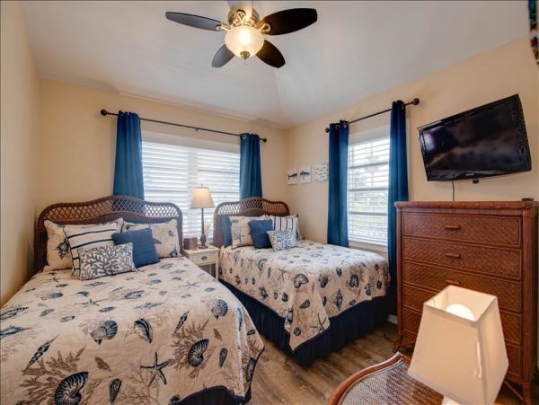 Florida Keys Vacation Rental - Sugarloaf Key Waterfront Home with Pool and Spa