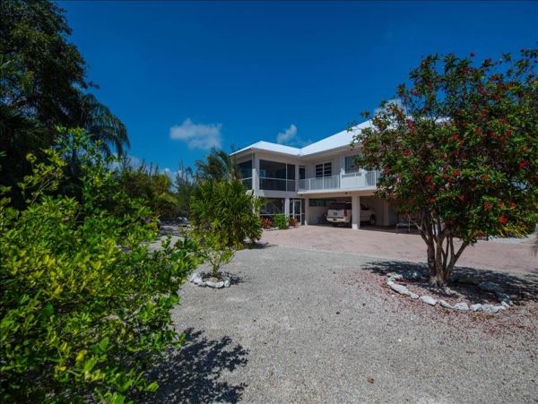 Florida Keys Vacation Rental - Sugarloaf Key Waterfront Home with Pool and Spa