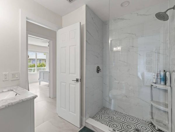 Luxury Home in The Florida Keys Bay Views - Your Perfect Getaway