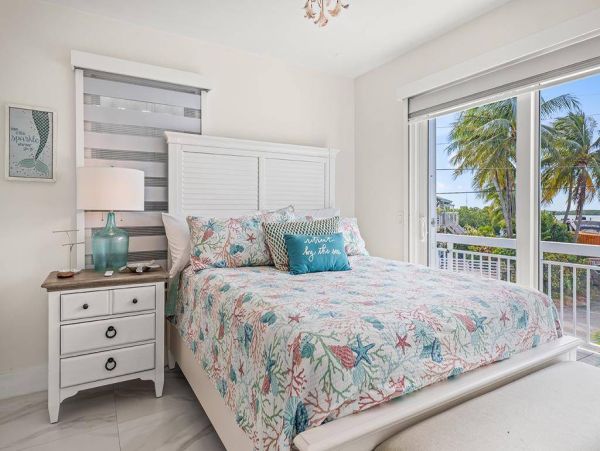 Luxury Home in The Florida Keys Bay Views - Your Perfect Getaway