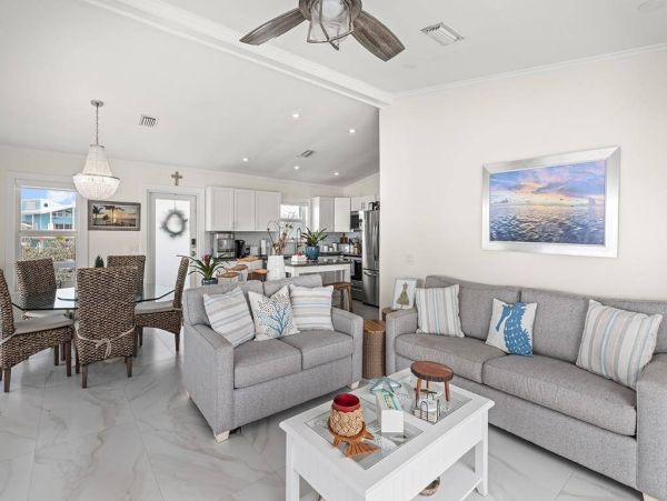 Luxury Home in The Florida Keys Bay Views - Your Perfect Getaway