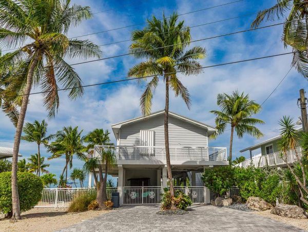 Luxury Home in The Florida Keys Bay Views - Your Perfect Getaway